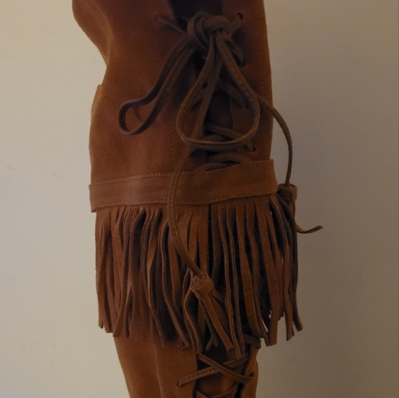 Boots - Picture 2 of 5